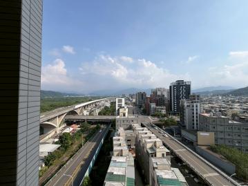 竹東 春福東綻高樓層三房雙車位