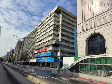 台北買賣房子 南京雙捷運宏春大樓