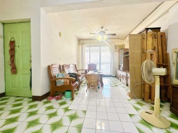 楠梓大樓 鄰近五甲商圈、生活機能一級棒 雙陽台頂樓有加蓋倉庫