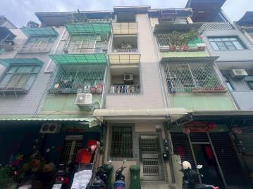 睿總駕到 金獅湖畔高投報獨立陽台套房收租透天