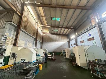 台中房仲大叔 稀有合法乙工三照廠房