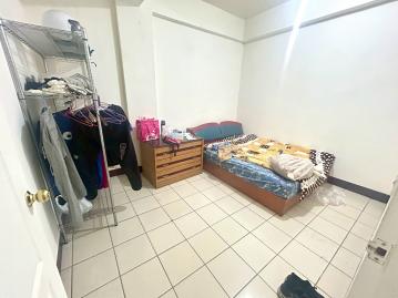 台中房仲大叔 旱溪夜市臨20米路店住合一金店面