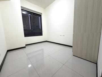 中路三房車 大和大悅 近國道二號 B1停車位 桃園店面大樓