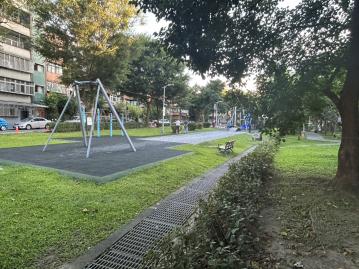 松山商辦店面 富錦花園鼎佳 大師房屋EASON小羅