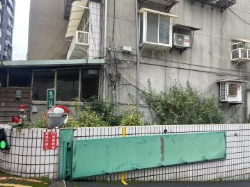 松山商辦店面  敦化增值一樓  大師房屋EASON小羅