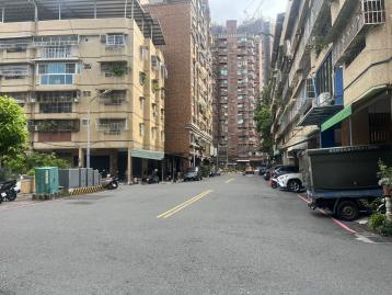 鳳山房屋顧問 巨蛋瑞豐農十六輕軌捷運商圈超底總價優質美寓