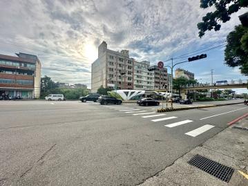 年收260萬｜正臺灣大道｜44套+1店面