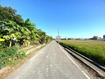 近商業區方正角地