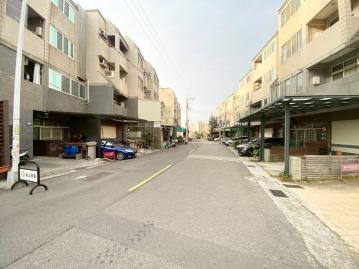 沙鹿正10米路前院停車別墅