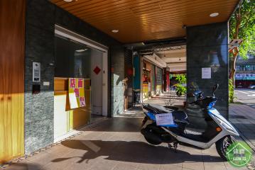大安豪宅店面  興隆星鑽挑高小店面