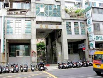 1017四海一家 高樓4房 洪金寶商圈法拍諮詢代標