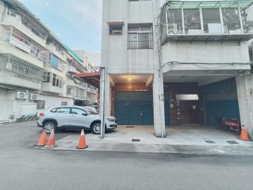 專簽低總價信義國小7.6米邊間一樓黃金店面 南區大樓出售