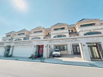 土地45坪臨路併排三車豪華別墅