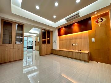 立新重劃區十九甲臨路震後前院車庫美墅 北屯大樓建案