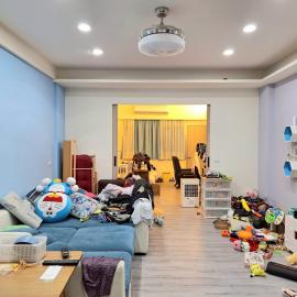 大里二期 邊間高曝光度黃金透店 邊間大坪數 北屯大樓建案