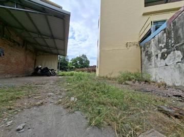 美濃買房買地 龍山國小附近 臨10米路建地