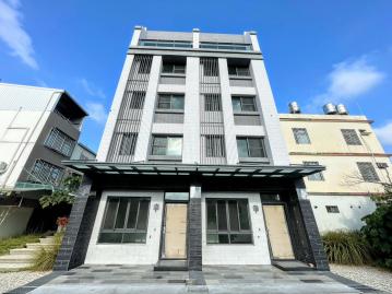 彰化豪宅土地 大嘉國小旁全新 6套房電梯別墅 房仲小敏 