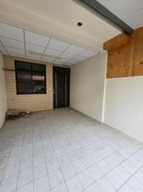 立仁路便宜車庫透天