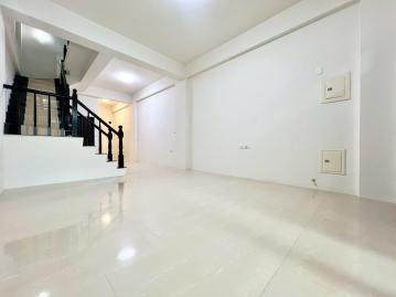 新港三間厝車庫別墅