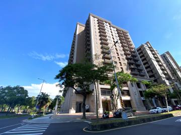 新竹大樓推薦 高鐵區 大面寬 百坪 邊間 店面 三個平面車位