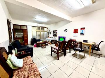 新竹售屋租屋 專任-光華巨城湳雅大魯閣邊間需整修透天可改車庫