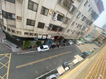 豪宅土地廠房 獨家專賣民權市場一棟有溫度和樂的透天好宅