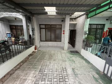 台中南區房價 立人高中前院車庫別墅