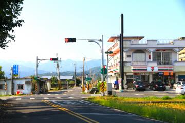 宜蘭買房賣房 上義7-11旁五分路雙面路美農地