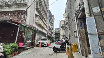 房屋出租出售 德昌街一樓靜巷美寓 停車方便