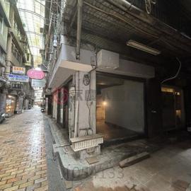 基隆房仲汪姐 688萬買整棟仁愛市場商圈透天店面