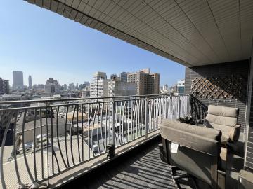 高雄左營房價 弘力真諦 輕屋齡質感裝潢 三房帝王級平面車位