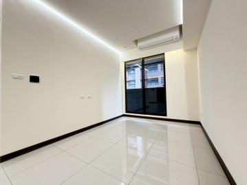 桃園中路房價 新画峰2+1房雙衛浴附車位