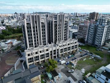 花蓮房仲推薦 7吉安車站｜ 全新完工｜精鑄砌質｜二房平車