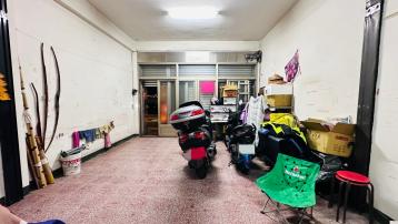 中壢房仲小姐姐 30米大路邊體育園區第一排大地坪透天 