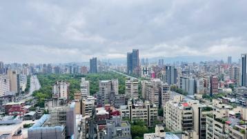 中正國中買房 台大莎士比亞景觀四房坡平車位