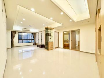 三峽北大社區 稀有麗寶世紀館面學成邊間明亮四房車