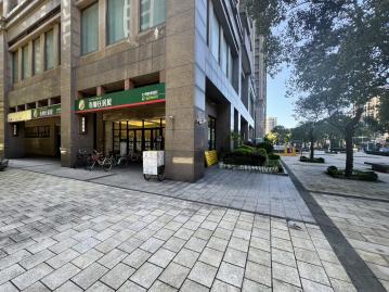 三峽北大社區 哈佛三角收租金店面