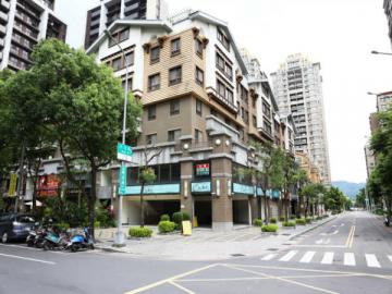 北大買房推薦 上合院三角窗店面*小巢希望團隊*李東達
