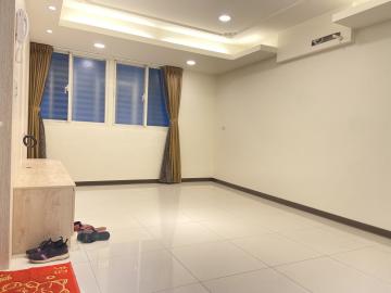 中和國光街方正美屋~房地產543找到小米943
