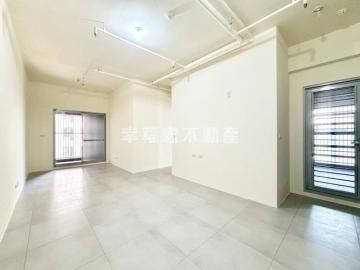 台南買房首選 泰嘉水星光二房雙衛平車 台南房仲老妹靜嫻