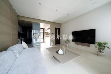 台南買房首選 光禾設計師豪邸附子母大平車 台南房仲老妹靜嫻