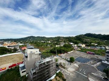 東勢全新室內18坪+平面車位  視野戶