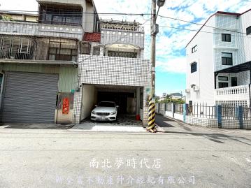 大台南房仲王 公學路前後臨路角窗車墅透天-台南市安南區公學路四段