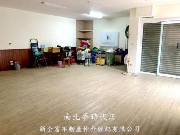 台南美美房屋 新都路雙面臨路三角窗黃金店面