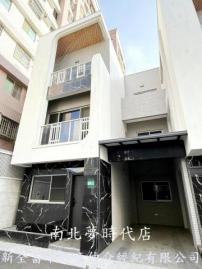 台南美美房屋 鹽水全新孝親美車墅２