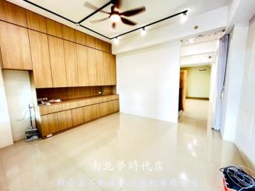 台南美美房屋 城安三街輕屋齡優質美車墅