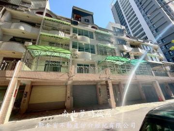 台南美美房屋 永華四街前後出入店住透天可停雙車