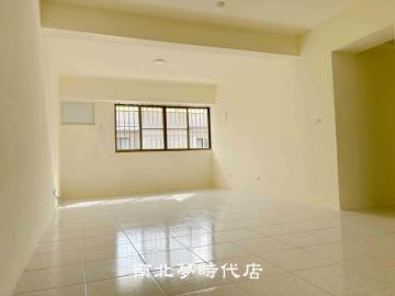 台南市區土地房屋 建平12街陽台進出3房+平車電寓