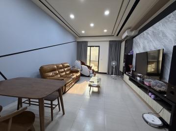 左營電梯社區 岡山國中漂亮採光五房車庫透天