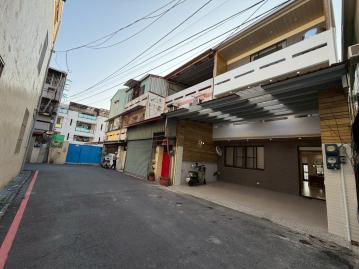 嘉義透天大樓 文化路尾雙車花園別墅